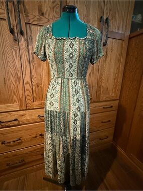 Apricot women’s midi dress NWOT